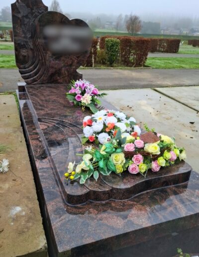 Pierre tombale en granit